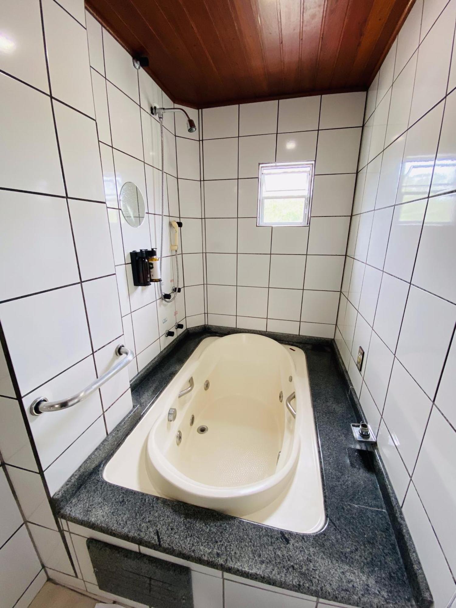 Real Nob Hotel Orleans Ngoại thất bức ảnh