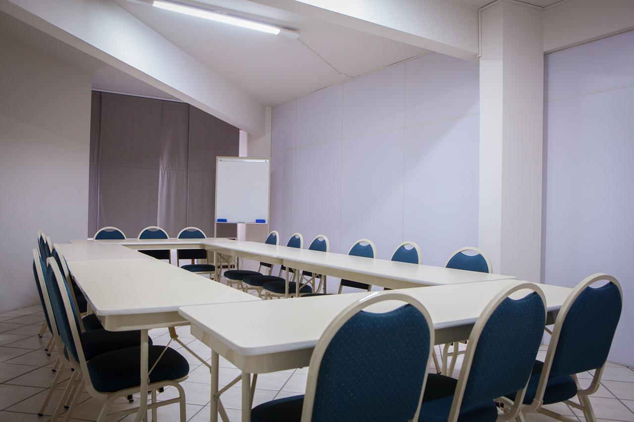 Real Nob Hotel Orleans Ngoại thất bức ảnh
